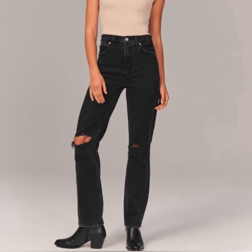 A&F women’s ultra high rise 90’s straight leg jeans